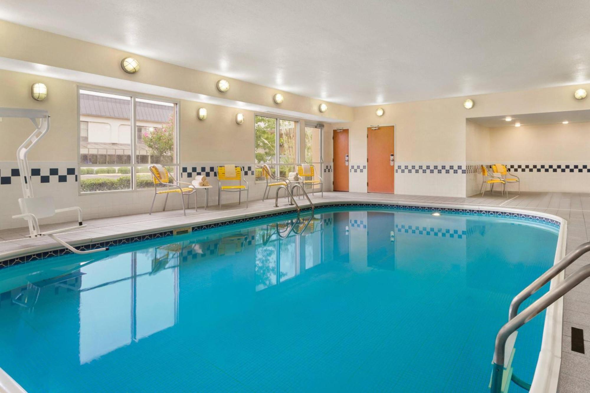 Hotel Fairfield & By Marriott 3*