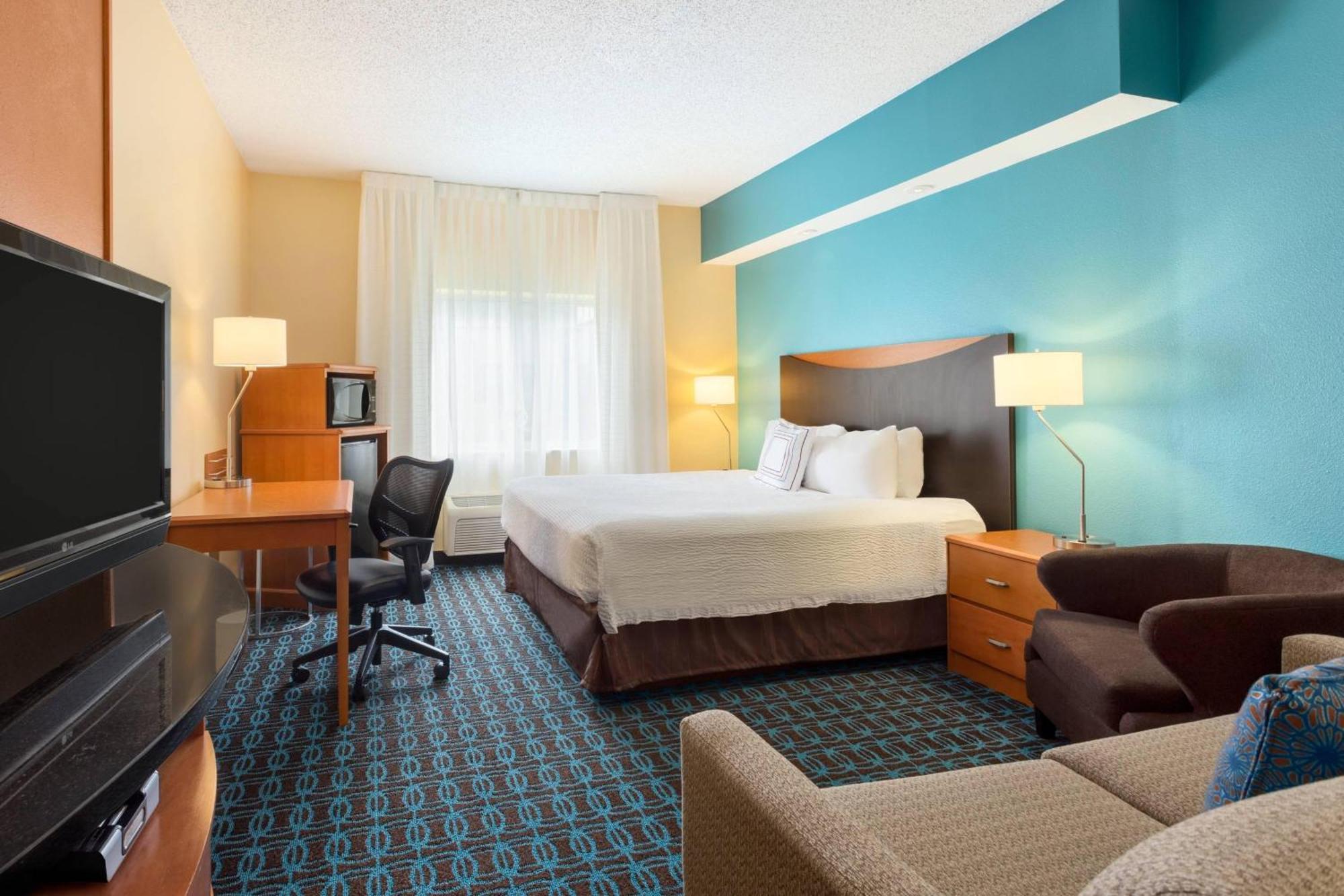 Fairfield & By Marriott