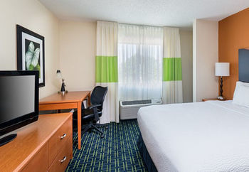Hotel Fairfield & By Marriott